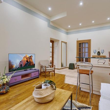 Apartments Near The Golden Gate Киев Экстерьер фото