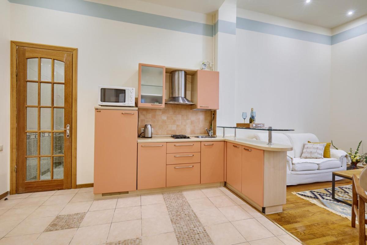 Apartments Near The Golden Gate Киев Экстерьер фото